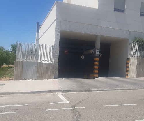 Garajes en Calle Monasterio de Samos