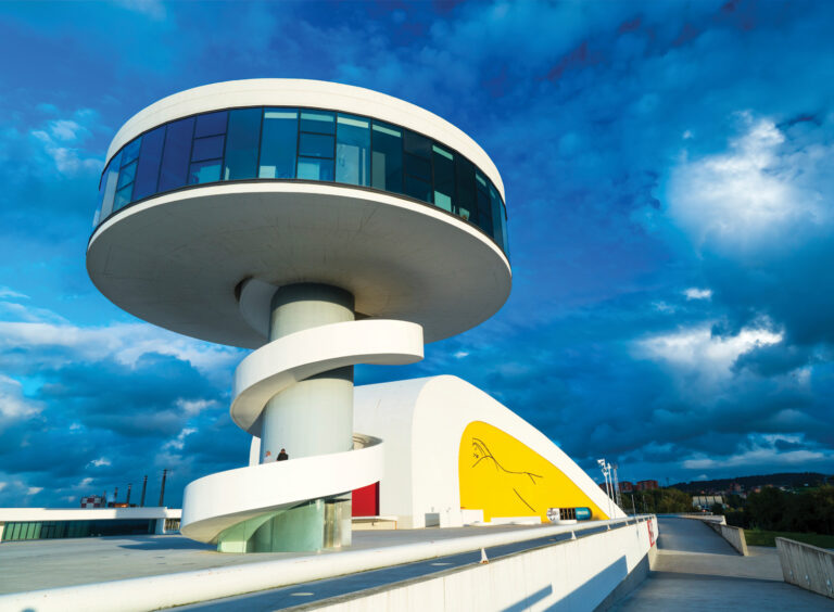Centro Niemeyer, Avilés